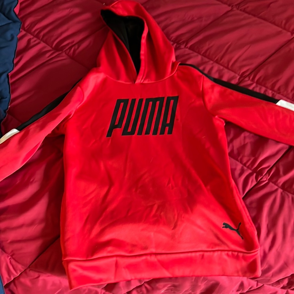 Boys Puma pullover size 7